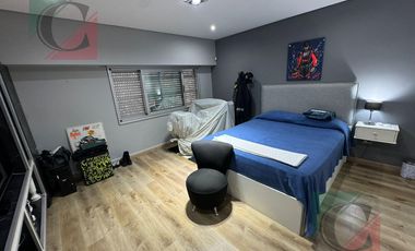 CASA 5 AMB. VENTA LANUS C/QUINCHO JARDIN Y PILETA