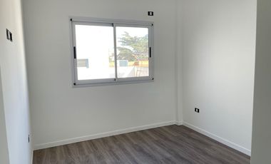 Venta Departamento 3 Amb. en Ramos Mejía  A Estrenar - C/Balcón al Fte.