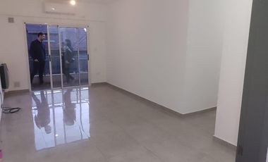 Venta Departamento 3 Amb. en Ramos Mejía  A Estrenar - C/Balcón al Fte.