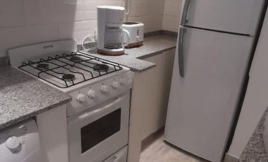 Departamento en  1 Amb a nuevo amueblado. Excelente zona, patio y terraza. Alquiler Temporario