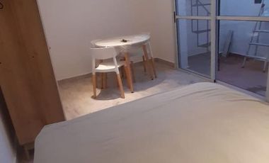 Departamento en  1 Amb a nuevo amueblado. Excelente zona, patio y terraza. Alquiler Temporario
