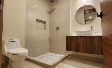 Villa de dos niveles en colonia Aleman.