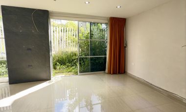 Casa espaciosa y con colindancia a área verde en Fracc. Morada del Quetzal