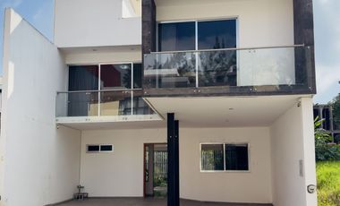 Casa espaciosa y con colindancia a área verde en Fracc. Morada del Quetzal