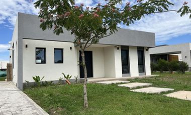 Casa a estrenar Santa Emilia, Pilar del Este - Mallmann Propiedades