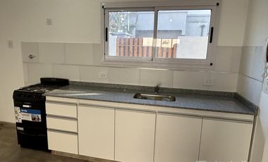 PH a estrenar, 3 ambientes, con cochera y patio
