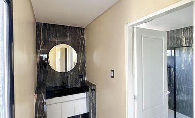 Casa en Altos del Casco, Zárate. Terreno de 620 m2. Parque, pileta, galería y parrilla.