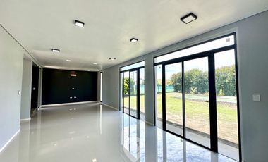 Casa en Altos del Casco, Zárate. Terreno de 620 m2. Parque, pileta, galería y parrilla.