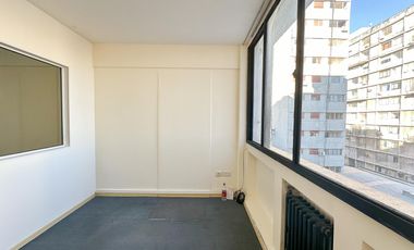 Oficina en  Venta, Centro , Rosario, subdividida en dos privados, oportunidad !