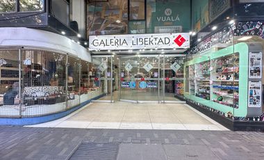 Oficina en  Venta, Centro , Rosario, subdividida en dos privados, oportunidad !
