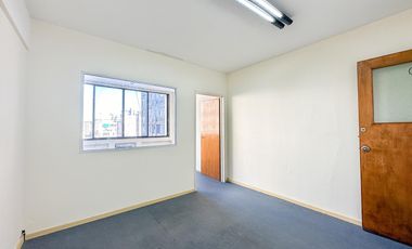 Oficina en  Venta, Centro , Rosario, subdividida en dos privados, oportunidad !