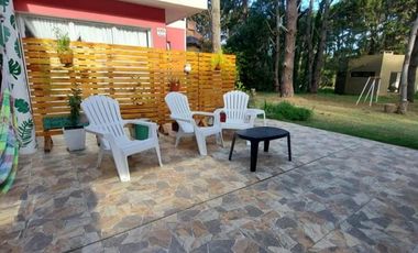 Casa en  alquiler en Costa del Este,  para 4 personas a dos cuadras del mar