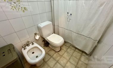 Casa 4 ambientes - 3 dormitorios -  2 baños - Pileta -  Ituzaingó Norte - Ituzaingó Centro