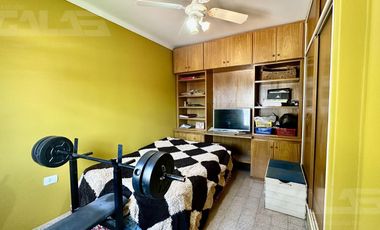 Casa 4 ambientes - 3 dormitorios -  2 baños - Pileta -  Ituzaingó Norte - Ituzaingó Centro