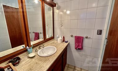 Casa 4 ambientes - 3 dormitorios -  2 baños - Pileta -  Ituzaingó Norte - Ituzaingó Centro