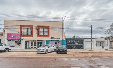 Casa + 2 Locales +  2 departamentos
