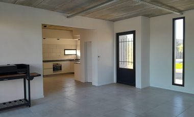 CASA EN  VENTA PILAR DEL ESTE - BARRIO SANTA ELENA