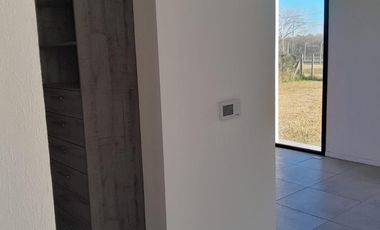 CASA EN  VENTA PILAR DEL ESTE - BARRIO SANTA ELENA