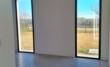 CASA EN  VENTA PILAR DEL ESTE - BARRIO SANTA ELENA