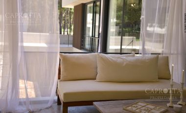Casa en  venta Costa Esmeralda barrio Deportivo con piscina impecable