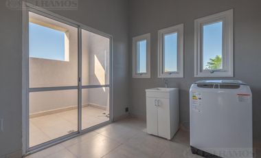 Casa en el BARRIO VISTAS - PUERTOS / ESCOBAR