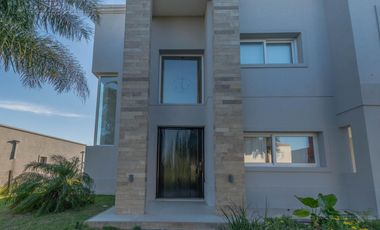 Casa en el BARRIO VISTAS - PUERTOS / ESCOBAR