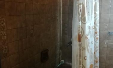 Casa en venta - 2 Dormitorios 1 Baño - 300Mts2 - Lomas de Zamora
