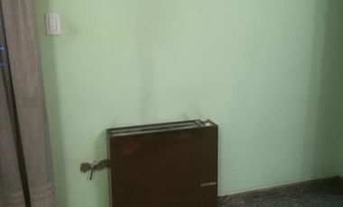 Casa en venta - 2 Dormitorios 1 Baño - 300Mts2 - Lomas de Zamora