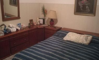 Casa en venta - 2 Dormitorios 1 Baño - 300Mts2 - Lomas de Zamora