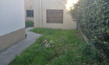 Casa en venta - 2 Dormitorios 1 Baño - 300Mts2 - Lomas de Zamora