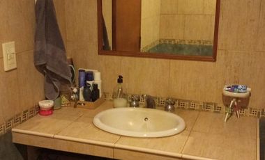 Casa en venta - 2 Dormitorios 1 Baño - Cocheras - 300Mts2 - Etcheverry, La Plata