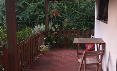 Casa en venta - 2 Dormitorios 1 Baño - Cocheras - 300Mts2 - Etcheverry, La Plata