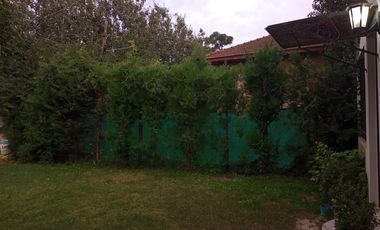 Casa en venta - 2 Dormitorios 1 Baño - Cocheras - 300Mts2 - Etcheverry, La Plata