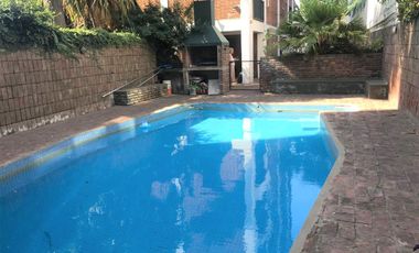DEPARTAMENTO - VENTA CENTRO DE SAN ISIDRO 4 AMB. COCHERA Y PILETA
