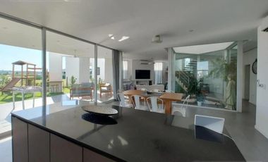 Casa en Puertos del Lago