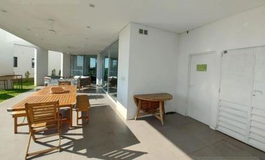Casa en Puertos del Lago