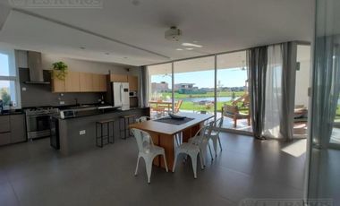 Casa en Puertos del Lago