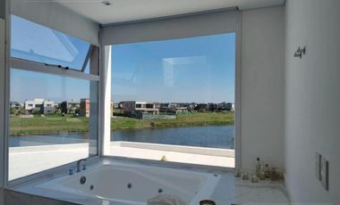 Casa en Puertos del Lago