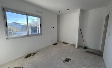 PH a estrenar, 3 ambientes, con cochera y patio