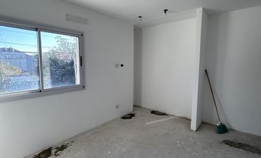 PH a estrenar, 3 ambientes, con cochera y patio