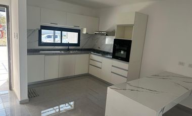 Casa en  venta, Barrio Norte, Atrás de San Isidro,