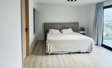 Venta Casa San Sebastián / Al Lago - Área 8