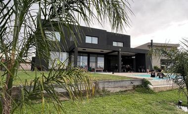 Venta Casa San Sebastián / Al Lago - Área 8