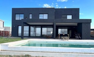 Venta Casa San Sebastián / Al Lago - Área 8