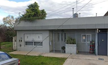 Casa en venta - 3 Dormitorios 1 Baño - 120Mts2 - Morón
