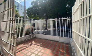 SE VENDE AMPLIA CASA EN EL BARRIO EL JARDIN, SANTA MARTA