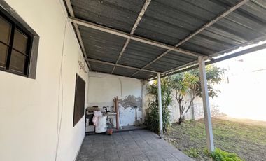 Casa de tres ambientes en Venta en Bernal