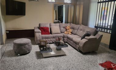SE VENDE CASA EN CARTAGO