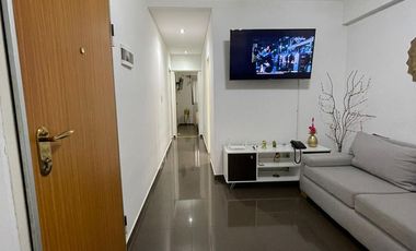 Departamento en  venta de 3 ambientes con balcón y espacio guardacoche- Wilde