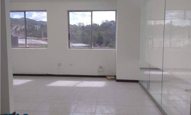 OFICINA EN GUAYABAL, PUNTO COMERCIAL